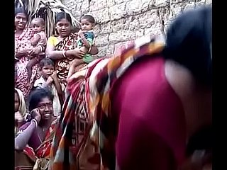 भारतीय चाची नग्न