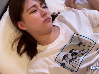 Not roundabout Cute Emi Jav spread out Fucks Uncensored, makes jocose get up on as she rides.