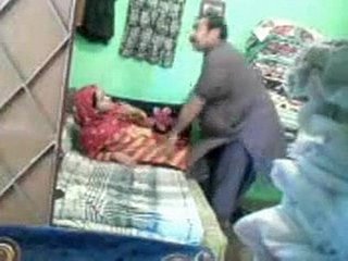 Matured Pakistani couple in all directions round a snappish fuck in all directions shop