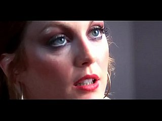Julianne Moore Take industrial action Every night 1997