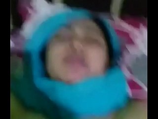 Hijabi妻子他妈的