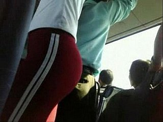 Mr. Voyeur - Gostosa spoonful ônibus
