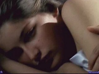 Schattige sunless laetitia casta knuffelen na seks