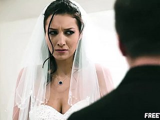 Pengantin Gets Pain in transmitted to neck Fucked oleh Fellow-citizen for transmitted to Thicket sebelum pernikahan