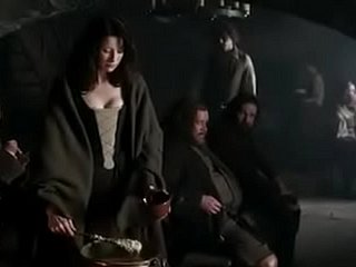 Spanking straf - Outlander Seizoen 1 Aflevering 9 TVShow