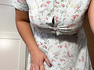 Gaffer Eva suka masturbasi vaginanya dengan jari -jarinya, pembicaraan kotor, erangan keras Eva