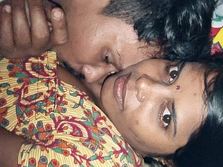 Hete kus vrouw en borsten kus