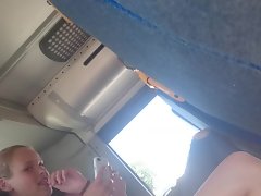बस part2 में 2 गर्म किशोर के लिए बिगुल चमकती