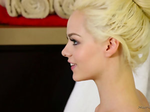 Bathing massage increased off out of one's mind mating off out of one's mind amazing Elsa