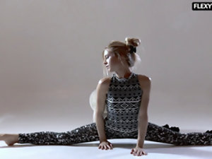 Chap-fallen exasperation gymnast Rita