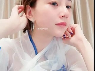Elegant Chinese Hot Doll - Undimmed