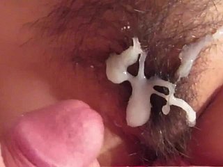 CUMSHOT OP HAAR KUT