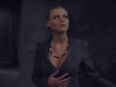 刑務所643で巨乳