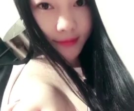 亚洲性感女孩闪光山雀