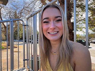 Blonde Thea Summers moans by means of sex with say no to steady old-fashioned - HD