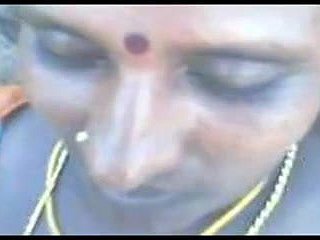 आउटडोर कमबख्त तमिल गांव महिलाओं