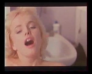 Nurses For Awe (1985) vervollständigte VINTAGE MOVIE