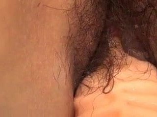 Peludas del MILF asiática underbrush grandes tetas caídas Toyed