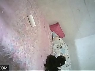 仁哥路邊發廊炮房啪啪高三辍學兼職陰部還沒發育完全的嫩妹子普通話對白