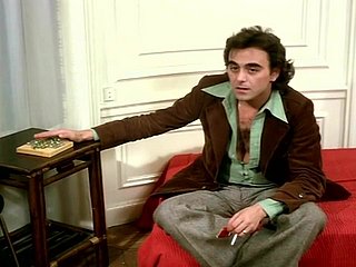 الاهتزازات الحسية (1977)