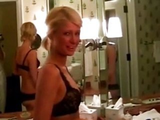 PARIS HILTON - UNA NOTTE A PARIGI!