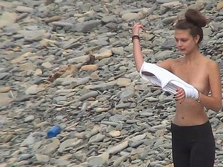 Voyeur suka melihat mereka telanjang